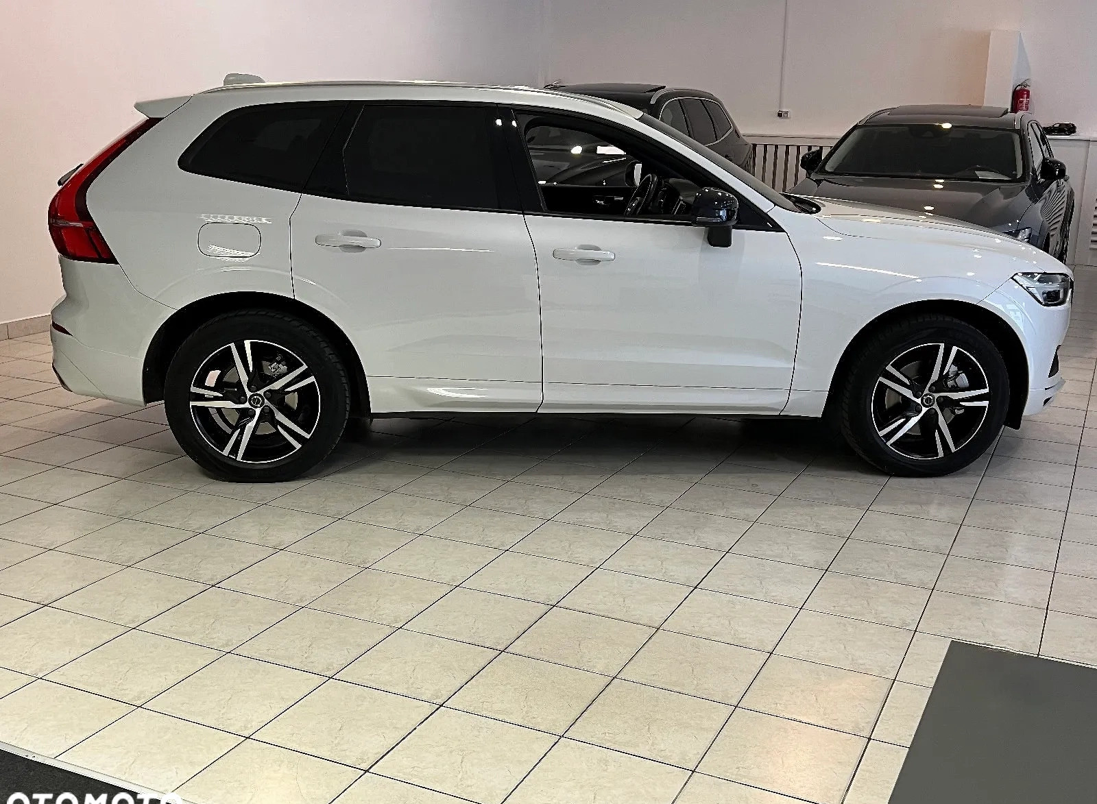 Volvo XC 60 cena 117900 przebieg: 224000, rok produkcji 2018 z Zelów małe 121